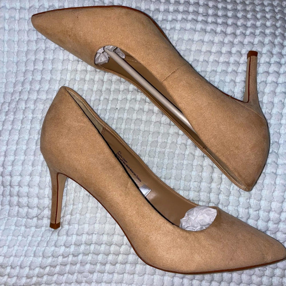 Nude suede heel